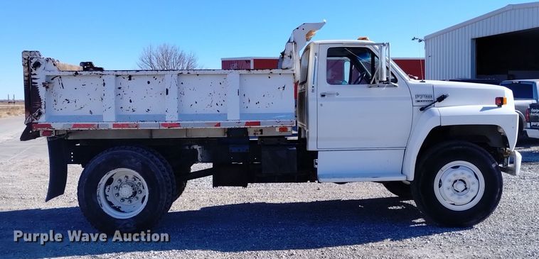 image for item DK8906 1991 Ford F700  dump truck