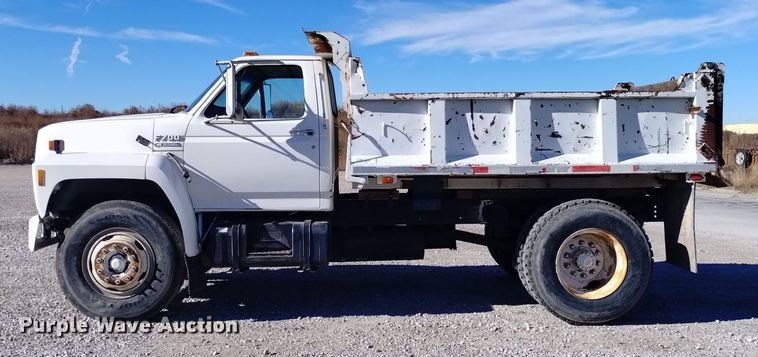 image for item DK8906 1991 Ford F700  dump truck