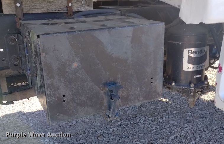 image for item DK8906 1991 Ford F700  dump truck