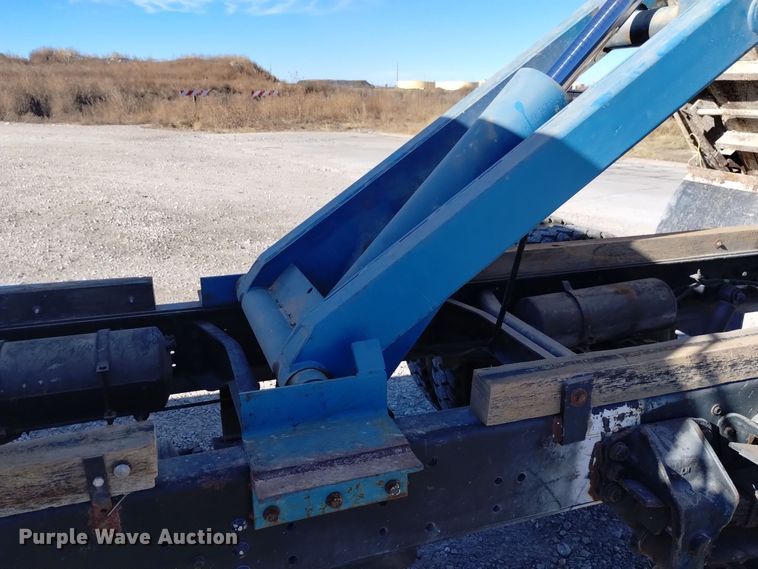 image for item DK8906 1991 Ford F700  dump truck