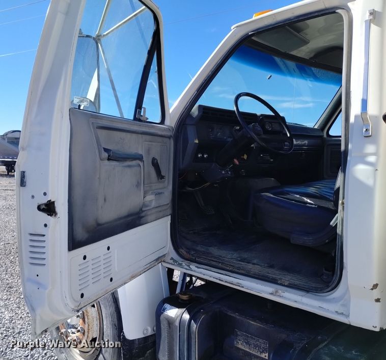 image for item DK8906 1991 Ford F700  dump truck