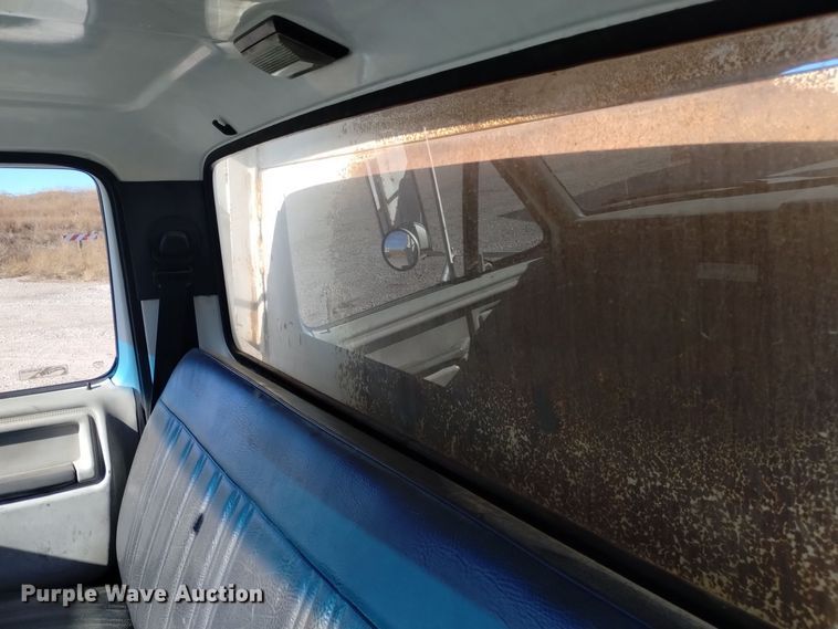 image for item DK8906 1991 Ford F700  dump truck