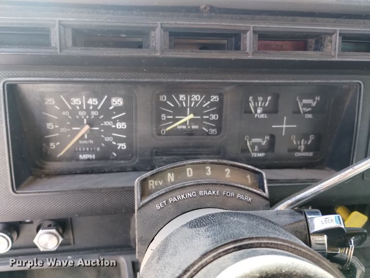 image for item DK8906 1991 Ford F700  dump truck