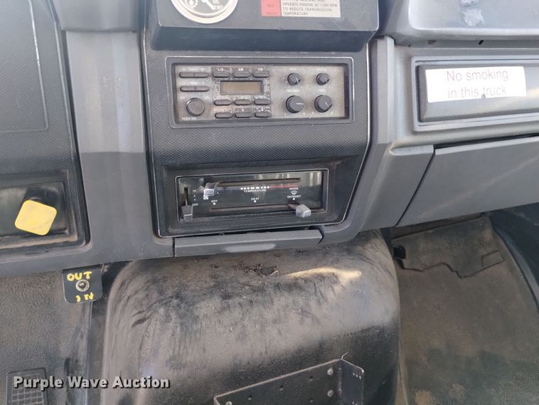 image for item DK8906 1991 Ford F700  dump truck