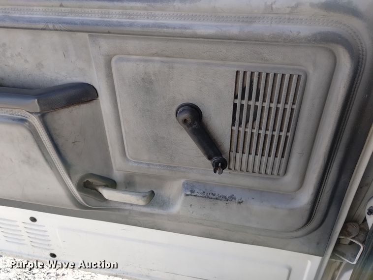 image for item DK8906 1991 Ford F700  dump truck