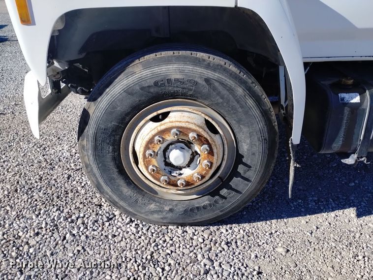 image for item DK8906 1991 Ford F700  dump truck