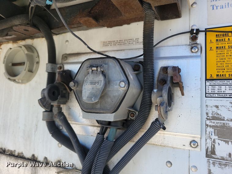 image for item DL7748 2008 Utility 3000R  refrigerated van trailer