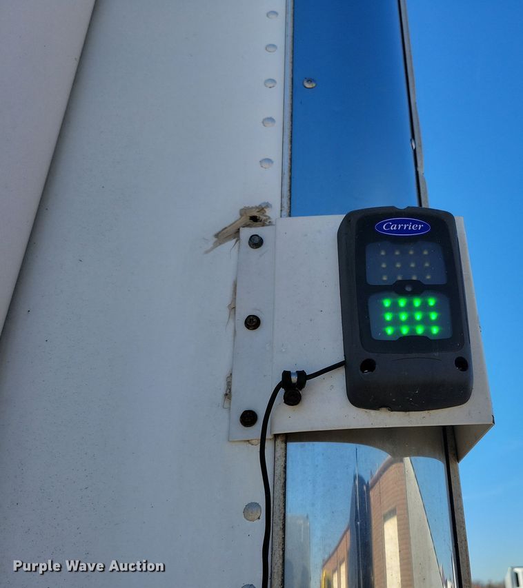 image for item DL7748 2008 Utility 3000R  refrigerated van trailer