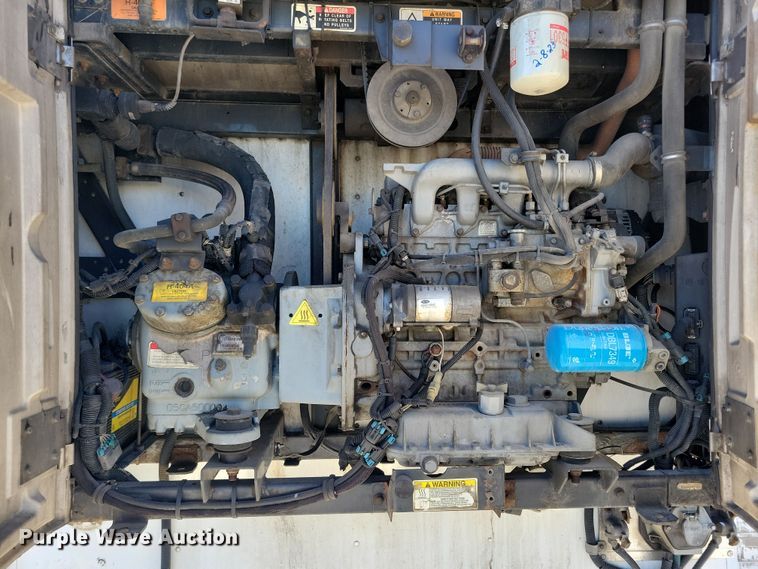 image for item DL7748 2008 Utility 3000R  refrigerated van trailer