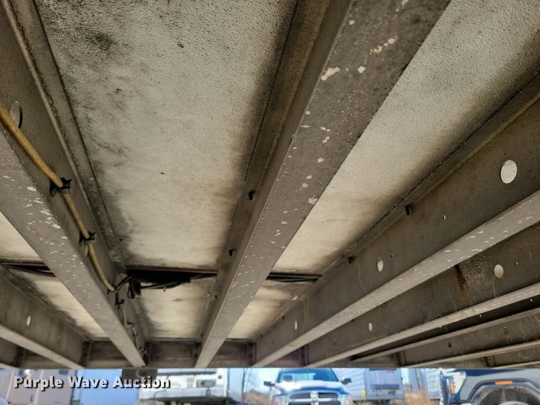 image for item DL7748 2008 Utility 3000R  refrigerated van trailer