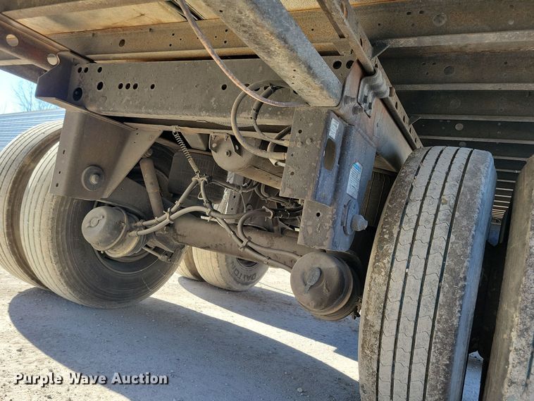 image for item DL7748 2008 Utility 3000R  refrigerated van trailer