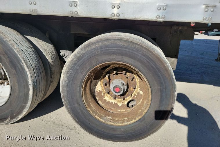 image for item DL7748 2008 Utility 3000R  refrigerated van trailer