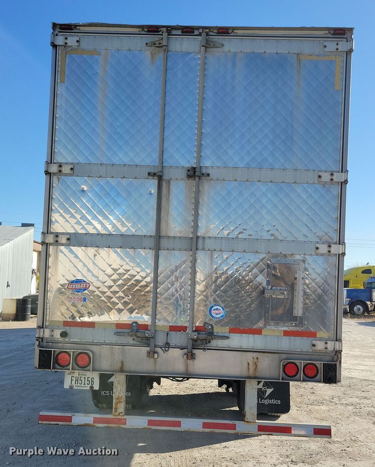 image for item DL7749 2006 Utility 3000R  refrigerated van trailer