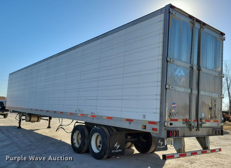 image for item DL7749 2006 Utility 3000R  refrigerated van trailer