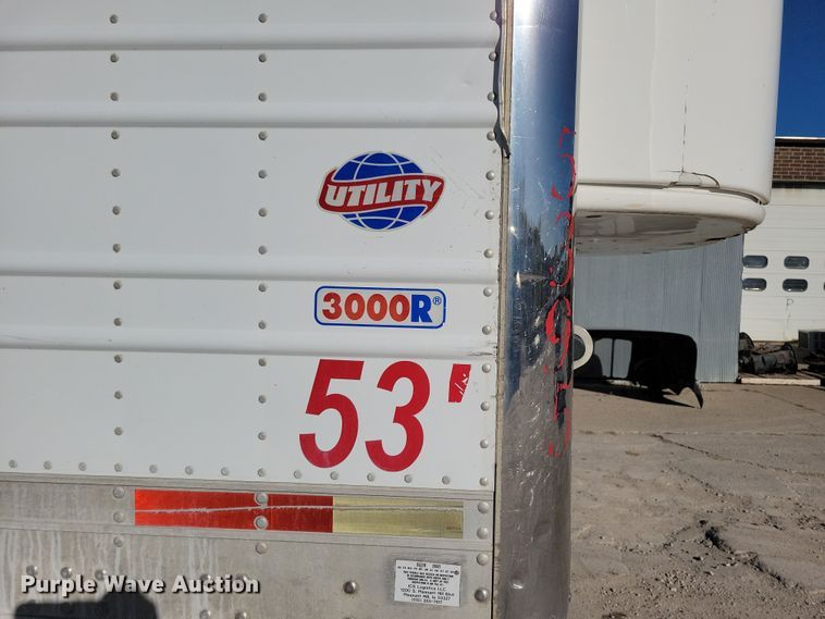 image for item DL7749 2006 Utility 3000R  refrigerated van trailer