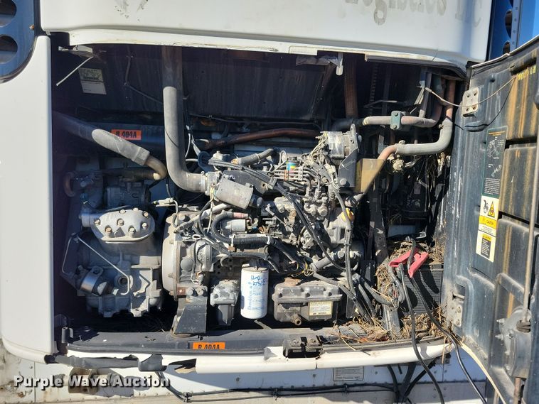 image for item DL7749 2006 Utility 3000R  refrigerated van trailer