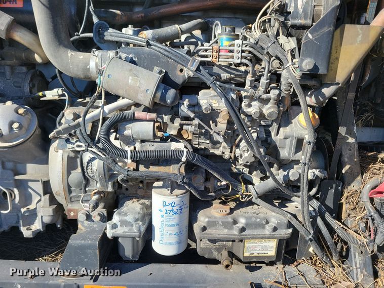 image for item DL7749 2006 Utility 3000R  refrigerated van trailer