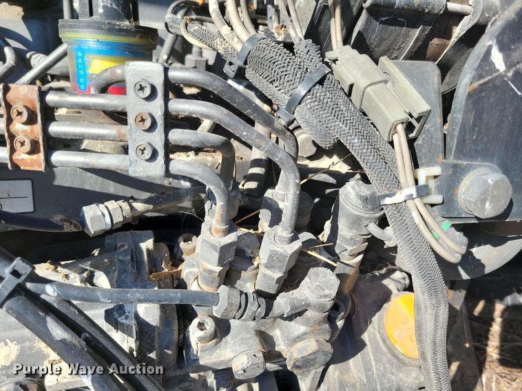 image for item DL7749 2006 Utility 3000R  refrigerated van trailer