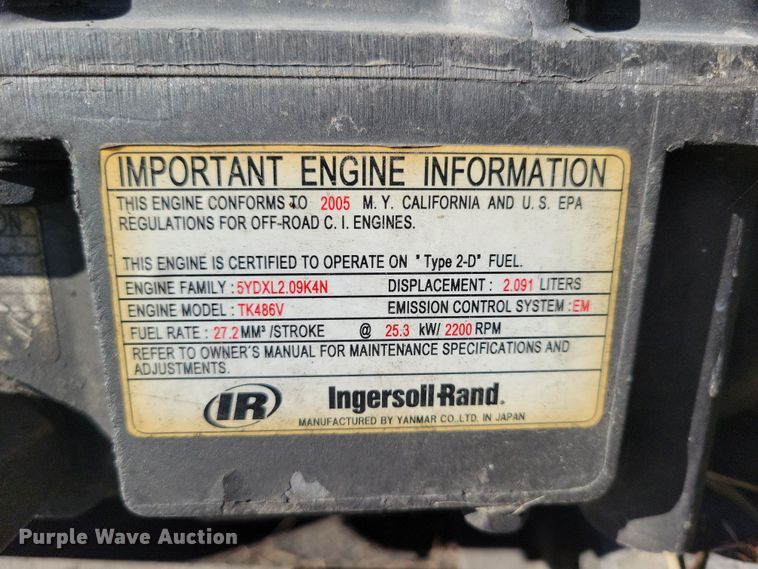 image for item DL7749 2006 Utility 3000R  refrigerated van trailer