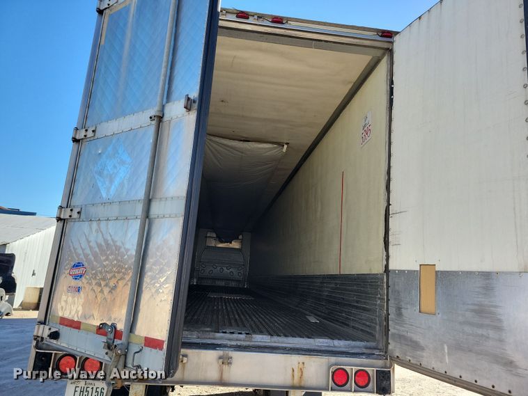 image for item DL7749 2006 Utility 3000R  refrigerated van trailer