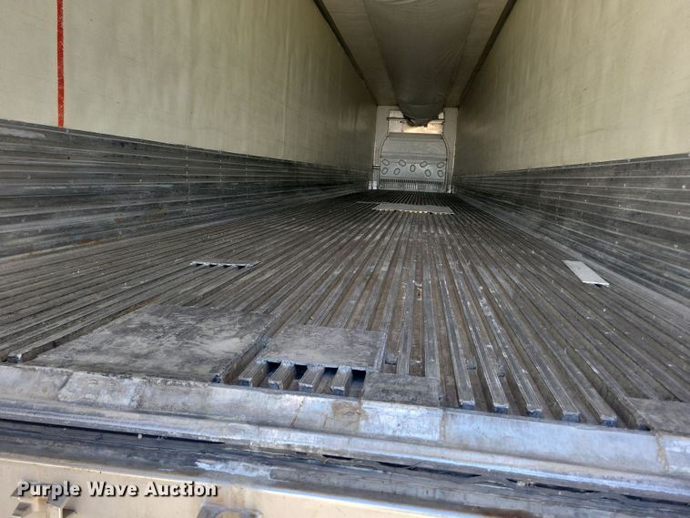 image for item DL7749 2006 Utility 3000R  refrigerated van trailer