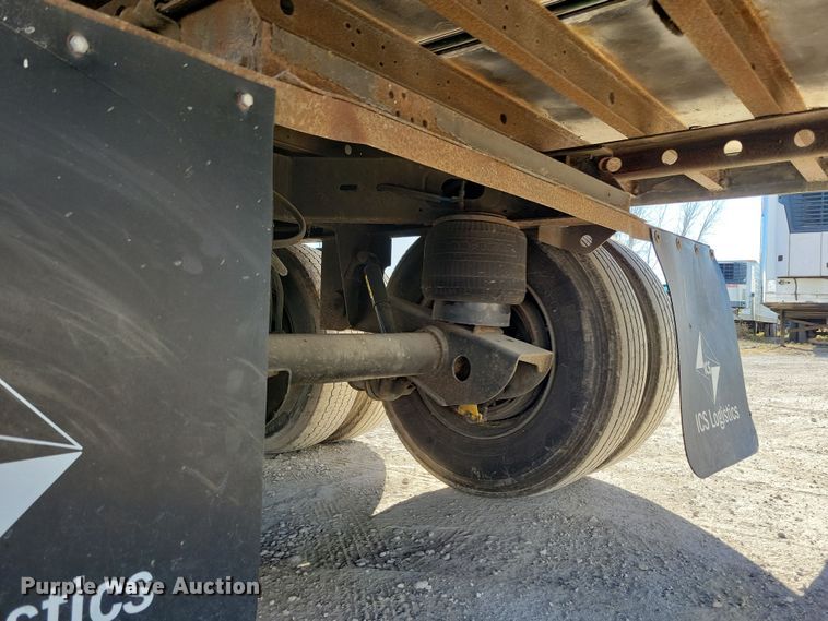 image for item DL7749 2006 Utility 3000R  refrigerated van trailer