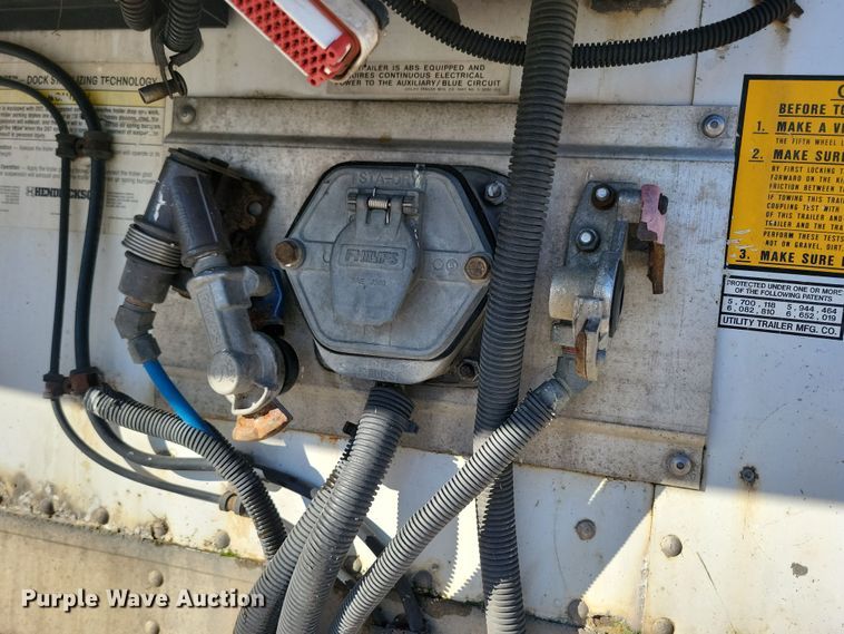 image for item DL7754 2005 Utility 3000R  refrigerated van trailer