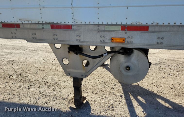 image for item DL7754 2005 Utility 3000R  refrigerated van trailer