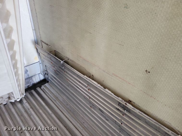 image for item DL7754 2005 Utility 3000R  refrigerated van trailer