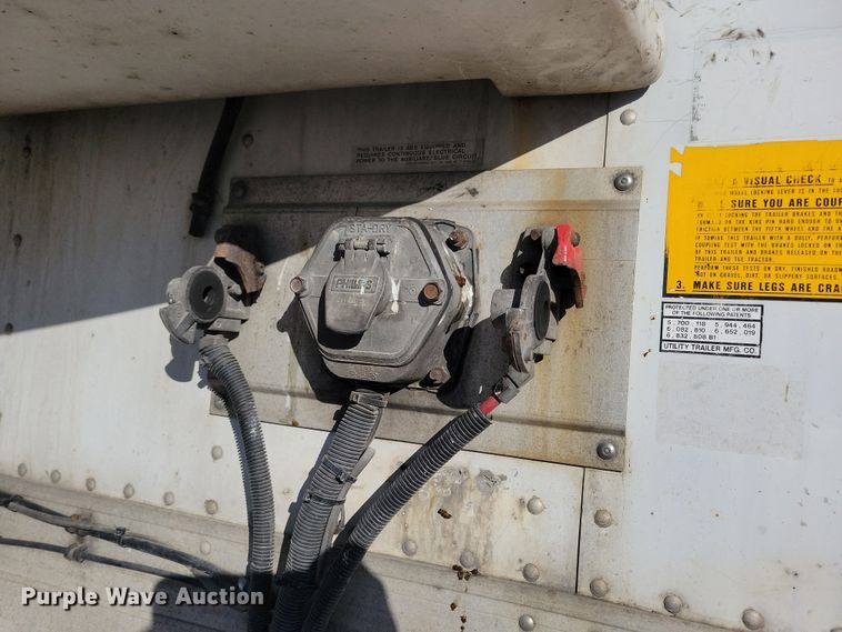 image for item DL7755 2006 Utility 3000R  refrigerated van trailer