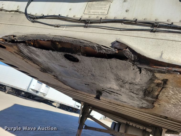 image for item DL7755 2006 Utility 3000R  refrigerated van trailer