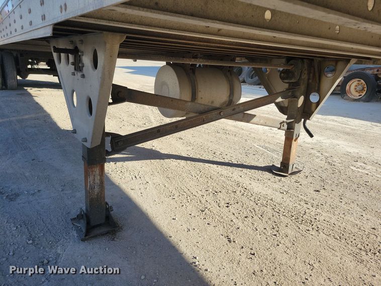 image for item DL7755 2006 Utility 3000R  refrigerated van trailer