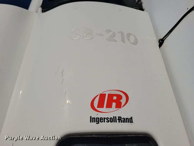 image for item DL7755 2006 Utility 3000R  refrigerated van trailer