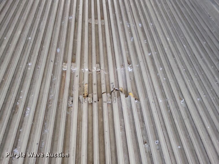 image for item DL7755 2006 Utility 3000R  refrigerated van trailer