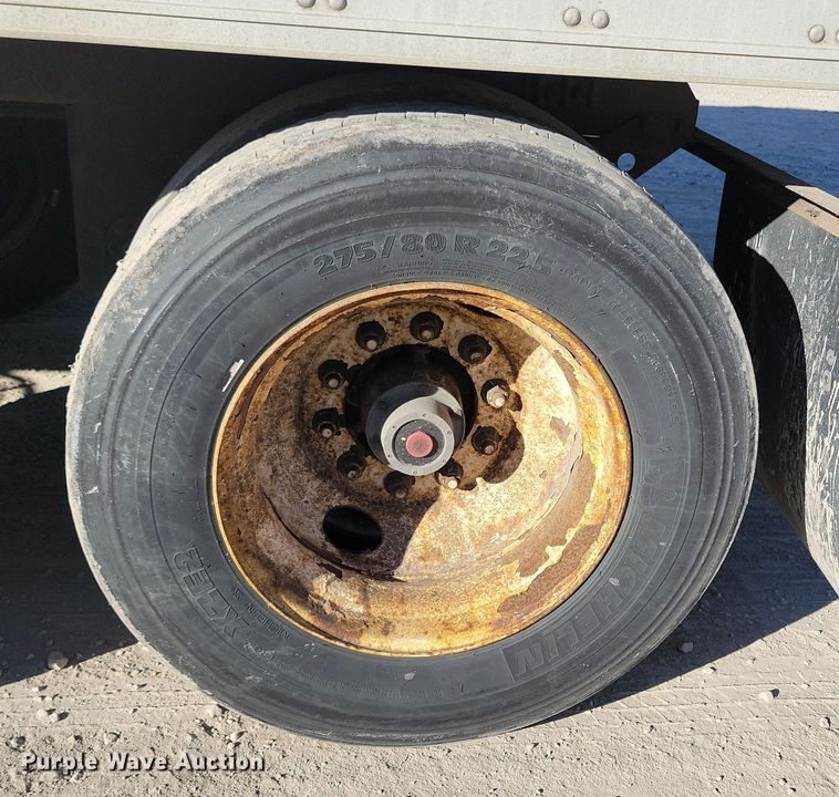 image for item DL7755 2006 Utility 3000R  refrigerated van trailer