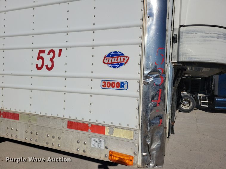 image for item DL7756 2005 Utility 3000R  refrigerated van trailer