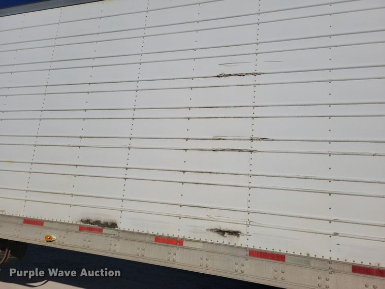 image for item DL7756 2005 Utility 3000R  refrigerated van trailer