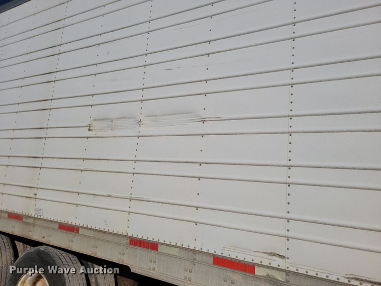 image for item DL7756 2005 Utility 3000R  refrigerated van trailer