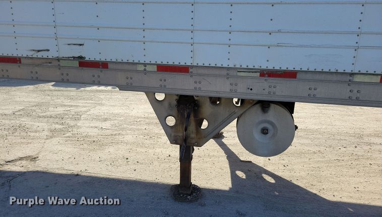 image for item DL7756 2005 Utility 3000R  refrigerated van trailer