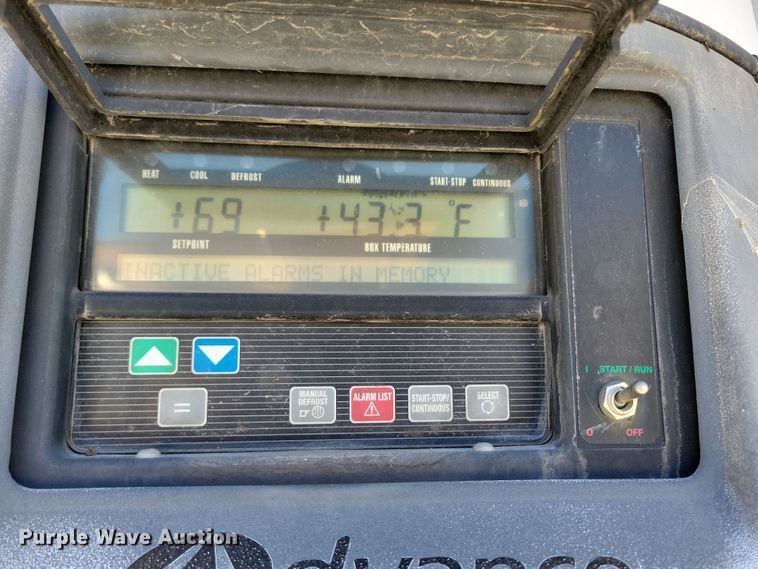 image for item DL7756 2005 Utility 3000R  refrigerated van trailer