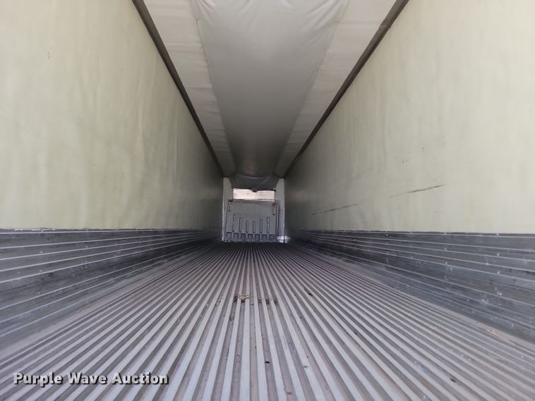 image for item DL7756 2005 Utility 3000R  refrigerated van trailer