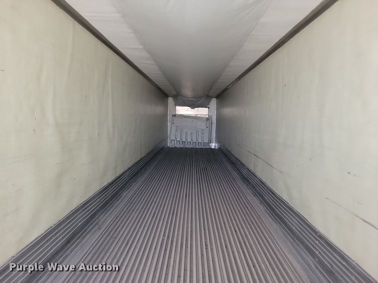 image for item DL7756 2005 Utility 3000R  refrigerated van trailer