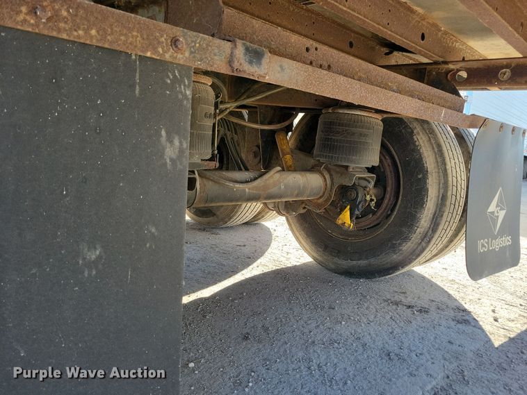 image for item DL7756 2005 Utility 3000R  refrigerated van trailer