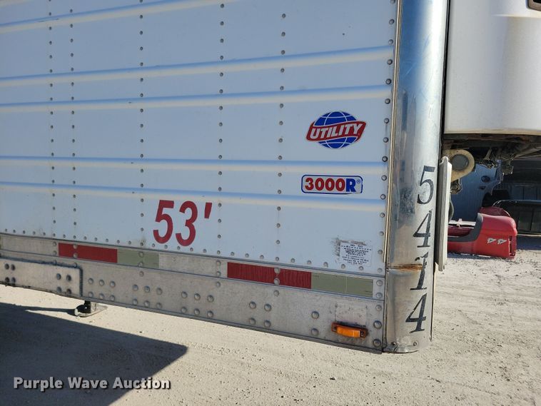 image for item DL7757 2008 Utility 3000R  refrigerated van trailer