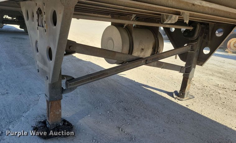 image for item DL7757 2008 Utility 3000R  refrigerated van trailer