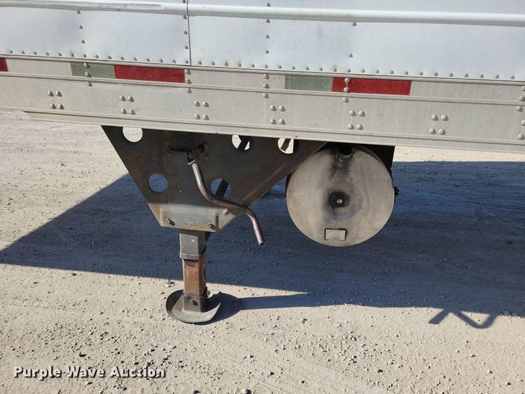 image for item DL7757 2008 Utility 3000R  refrigerated van trailer