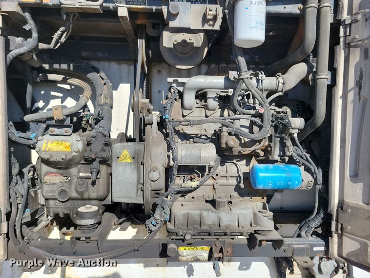 image for item DL7757 2008 Utility 3000R  refrigerated van trailer