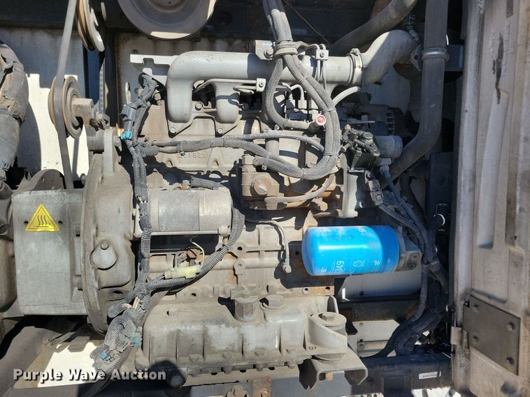 image for item DL7757 2008 Utility 3000R  refrigerated van trailer