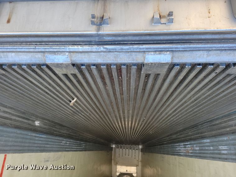 image for item DL7757 2008 Utility 3000R  refrigerated van trailer