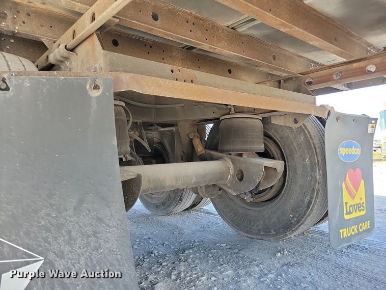 image for item DL7757 2008 Utility 3000R  refrigerated van trailer